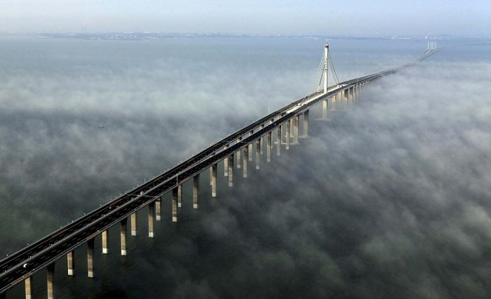 Самый длинный морской мост в мире (14 фото + видео)