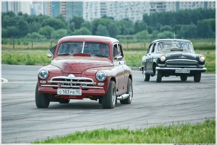 Автомобильное шоу "Автоэкзотика 2011" (79 фото)