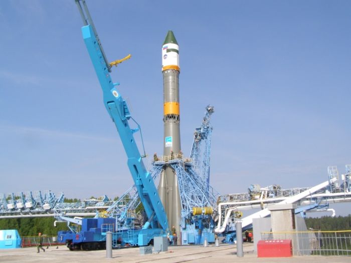 Подготовка ракеты к старту (34 фото)