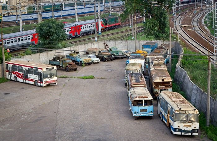 Кладбище старых автобусов (15 фото)