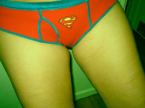 Девушки в белье супергероев (61 фото)