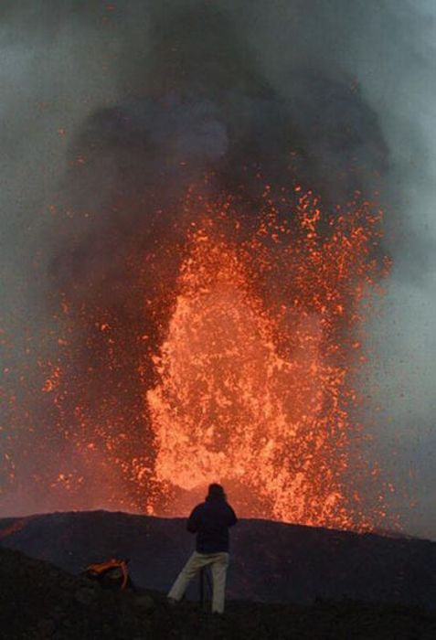 Оживший вулкан Этна (22 фото)