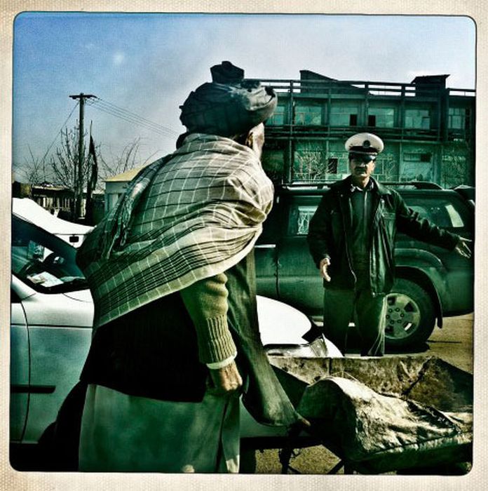 Афганистан через объектив iPhone (40 фото)