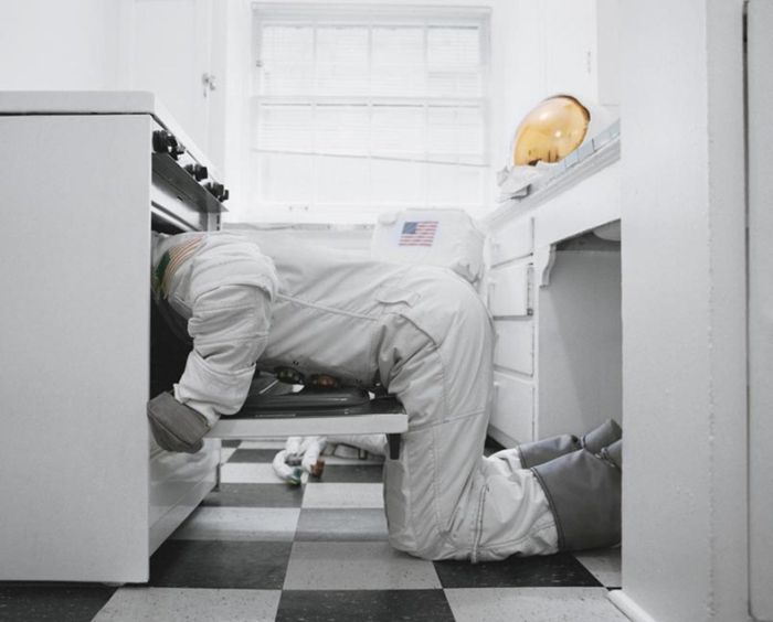 Самоубийство для астронавта (13 фото)