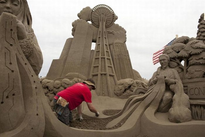 Красивейшие скульптуры из песка (61 фото)