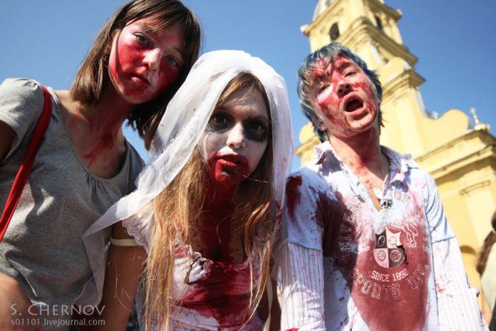 Зомби-парад в Питере (34 фото)