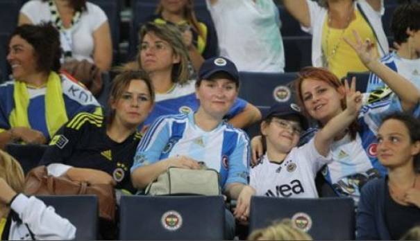 Странный футбольный матч в Турции (15 фото + 4 видео)
