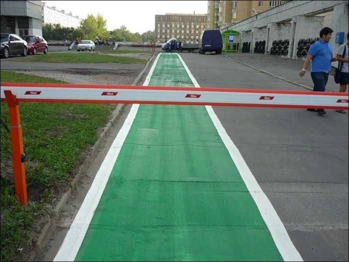 Велосипедные дорожки и парковочные места в Москве (28 фото)