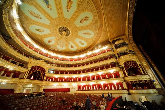 Большой Академический Театр готовится к открытию (49 фото)