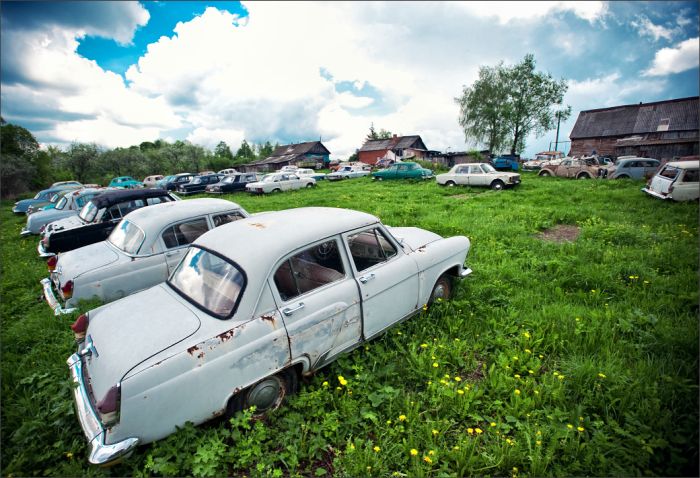 Автомобильный музей под открытым небом (151 фото)