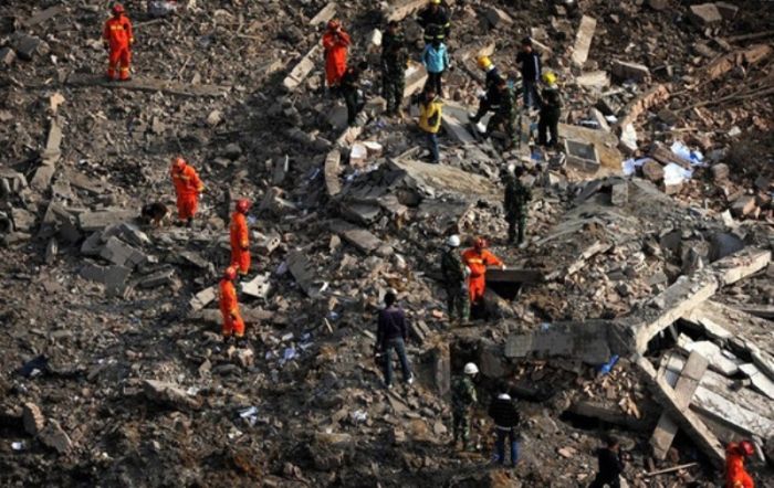Взрыв динамита в Китае (12 фото)