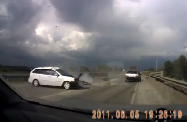 Аварии на наших дорогах (видео)