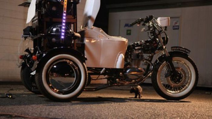 Мотоцикл со встроенным туалетом (26 фото + видео)