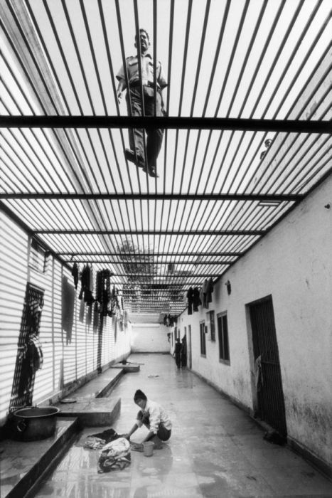 Тюрьмы для несовершеннолетних со всего мира (15 фото)
