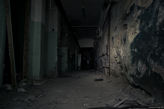 Заброшенная психбольница в Абхазии (42 фото)