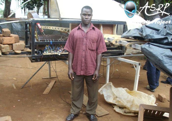В Уганде строят шаттл (31 фото)