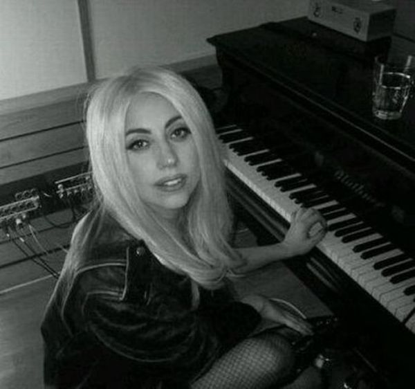 Молодая Леди Гага. Часть 2 (58 фото)