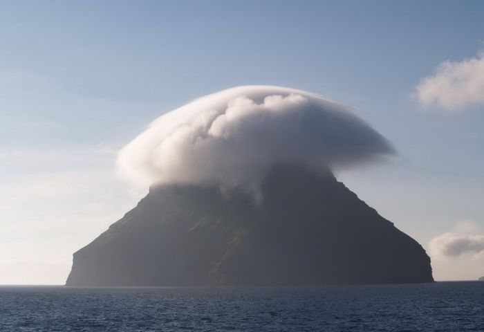 Луйтла-Дуймун с шапкой из облаков (22 фото)