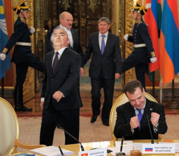 Классные фотожабы на президента Дмитрия Медведева (18 фото + 2 гифки)