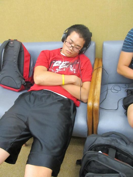 Спящие китайские студенты (74 фото)