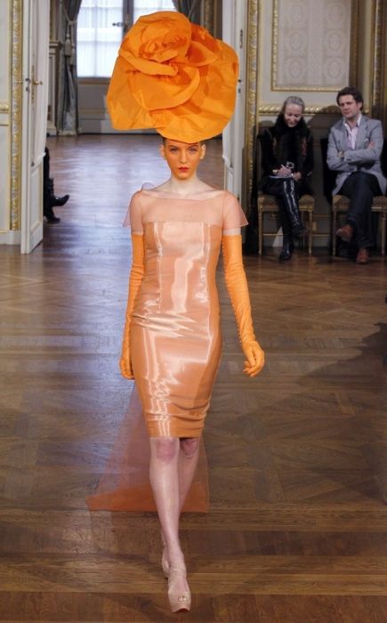 Провальные наряды на неделе моды в Париже (50 фото)