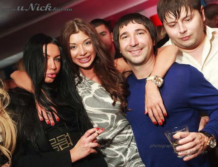 Девушки из киевских клубов (38 фото)