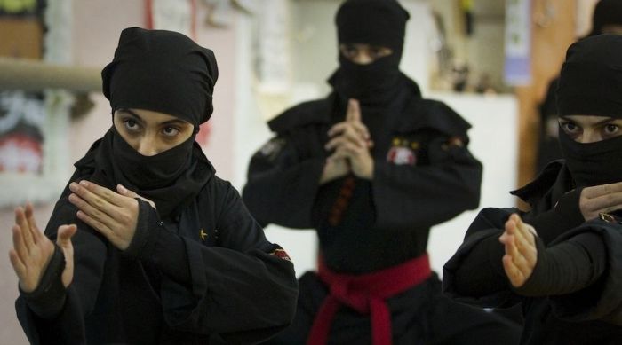 Женщины-ниндзя в Иране (15 фото)