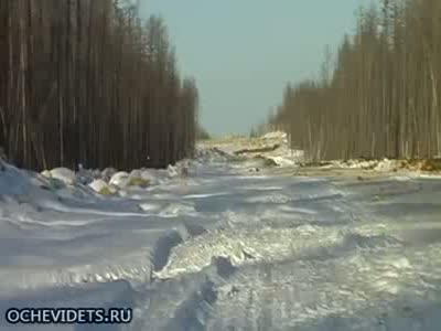 Запланированный мощный взрыв в лесу (3.6 мб)