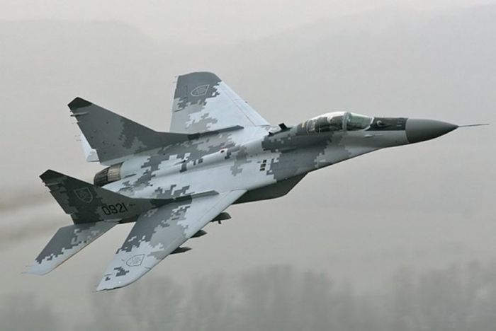 Камуфляж военных самолетов (40 фото)