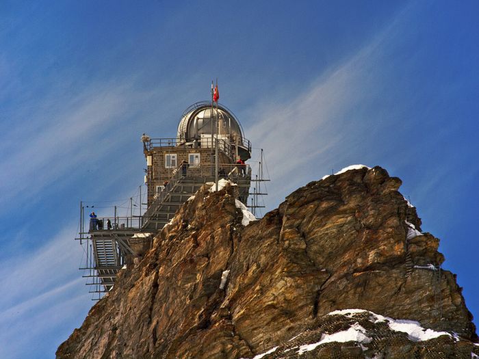 Обсерватория в Альпах (10 фото)