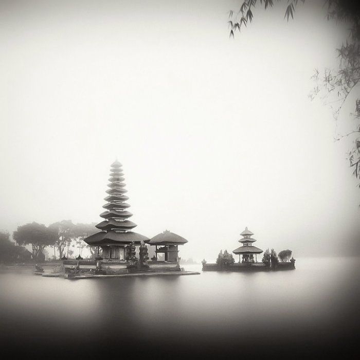 Красивые черно-белые фотографии от Хенгки Коентжоро (30 фото)