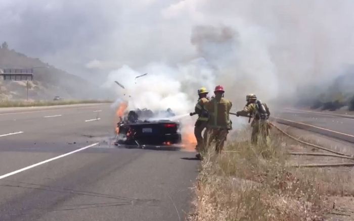 Сгоревший Lamborghini (3 фото + видео)