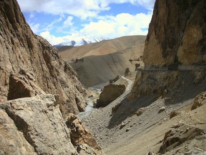 Самые опасные дороги в мире (91 фото) Самые опасные дороги в мире (91 фото)