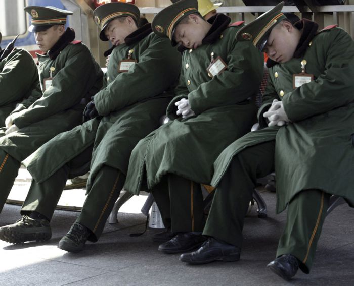 Спящие люди из Китая (50 фото)