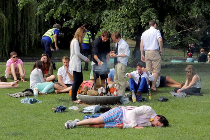 Как отдыхают студенты Кембриджа (35 фото)