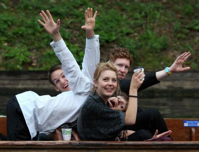 Как отдыхают студенты Кембриджа (35 фото)