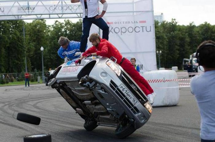 Фестиваль скорости в Москве (15 фото)