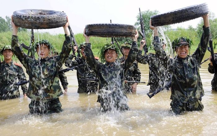 Тренировка китайских бойцов SWAT (16 фото)