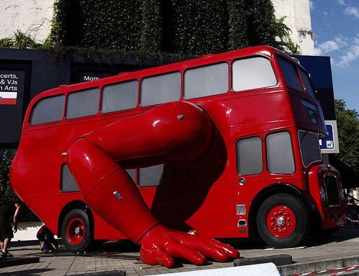 Креатив из лондонского автобуса (11 фото)