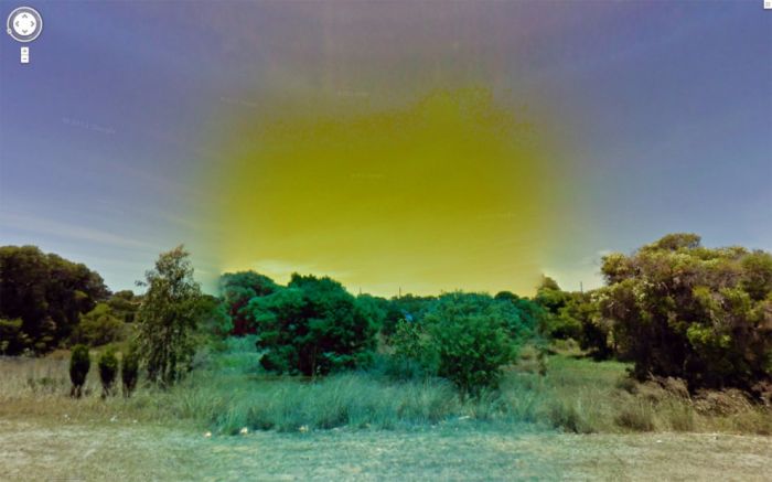 Неординарные снимки из сервиса Google Street View (47 фото)