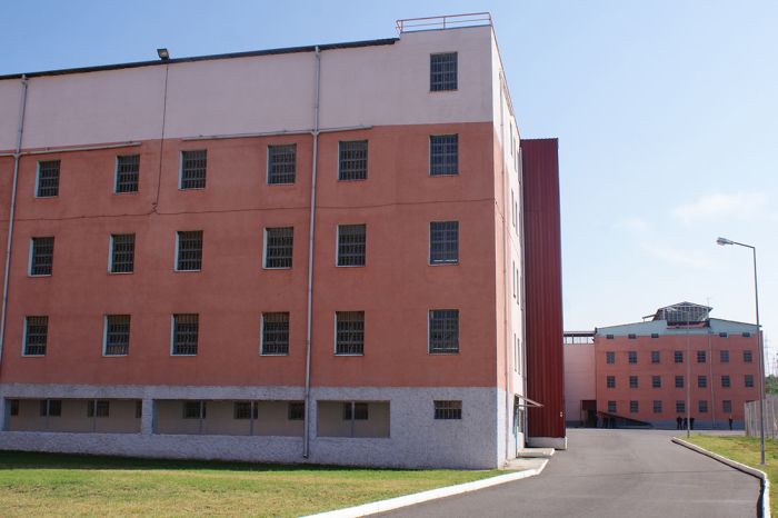 Глданская тюрьма: условия для уголовников (28 фото)