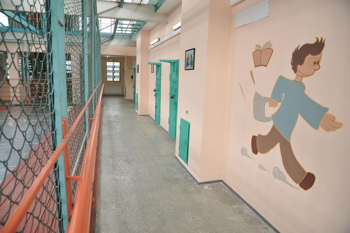 Глданская тюрьма: условия для уголовников (28 фото)