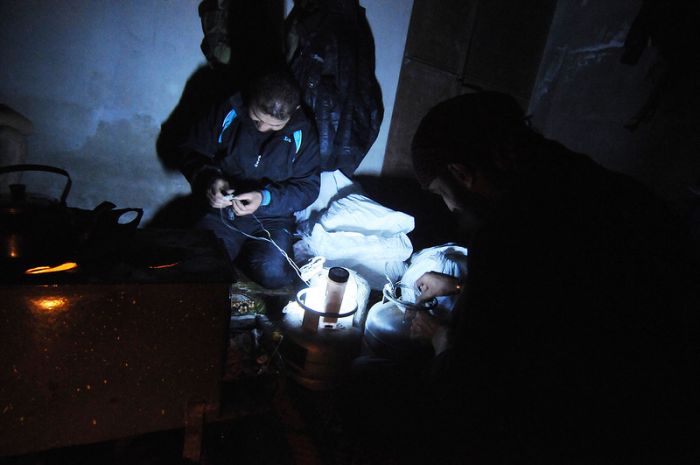 Как делают бомбы в Сирии (14 фото)