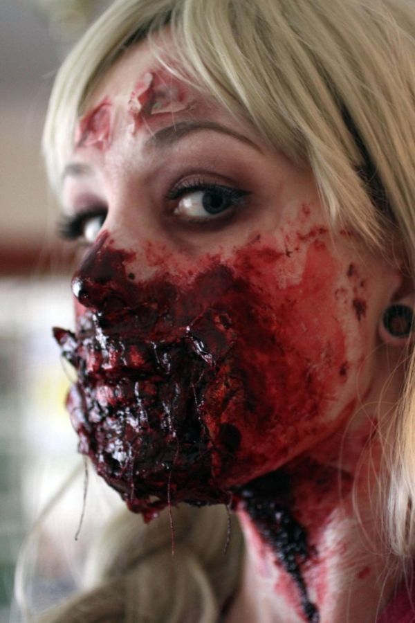 Самый страшный макияж девушки-зомби (4 фото)