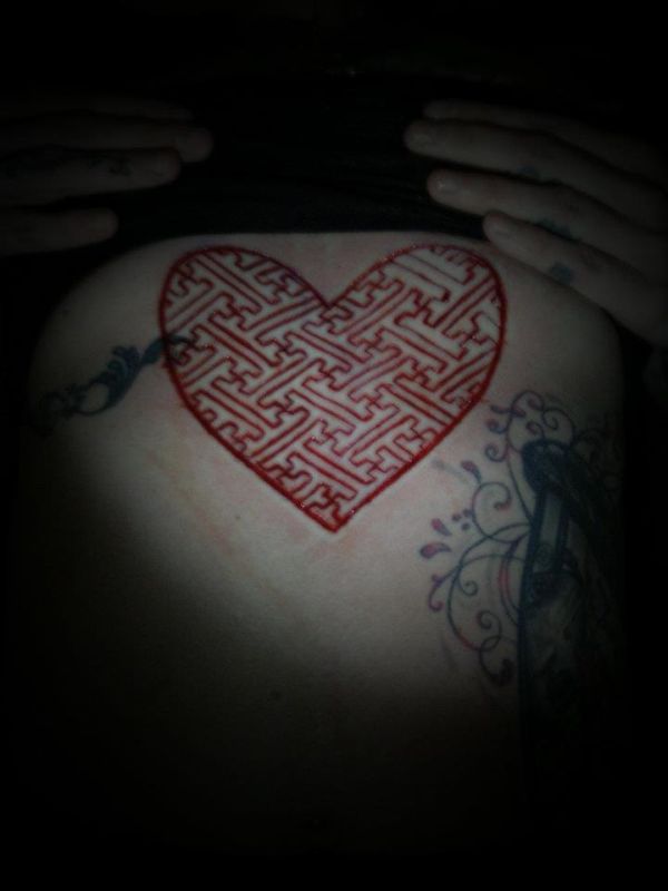 Жуткие татуировки и шрамирование (21 фото)