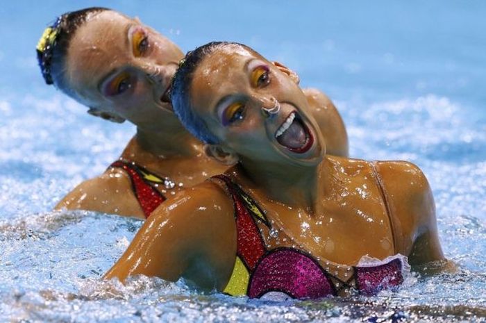 Забавные выражения лиц синхронного плавания (43 фото)