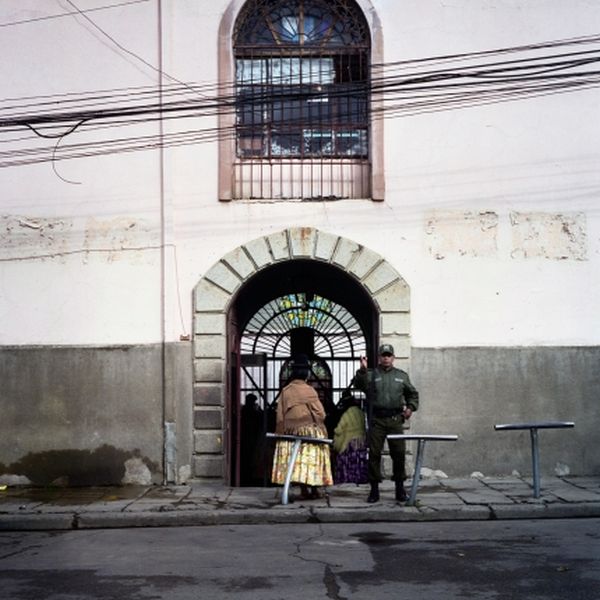 Тюрьма Сан-Педро в Боливии (14 фото)
