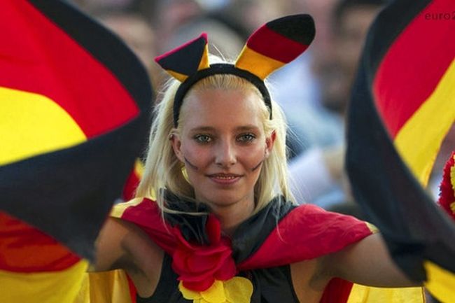 Немецкие фанатки ЕВРО-2012 (53 фото)