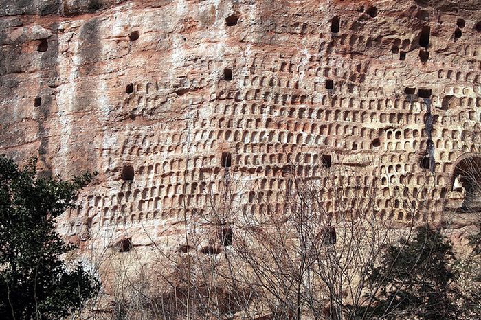 Удивительные скульптуры пещеры Лонгмен и грота Майджишан (21 фото)