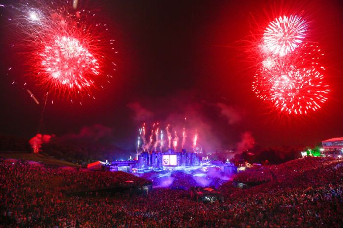 Музыкальный фестиваль Tomorrowland (21 фото)